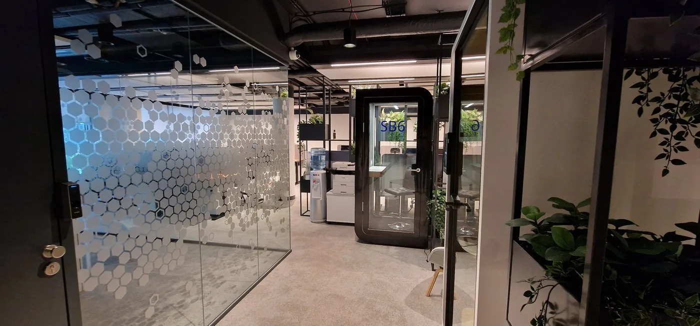 Kancelarie prawne — poufność klienta w open space